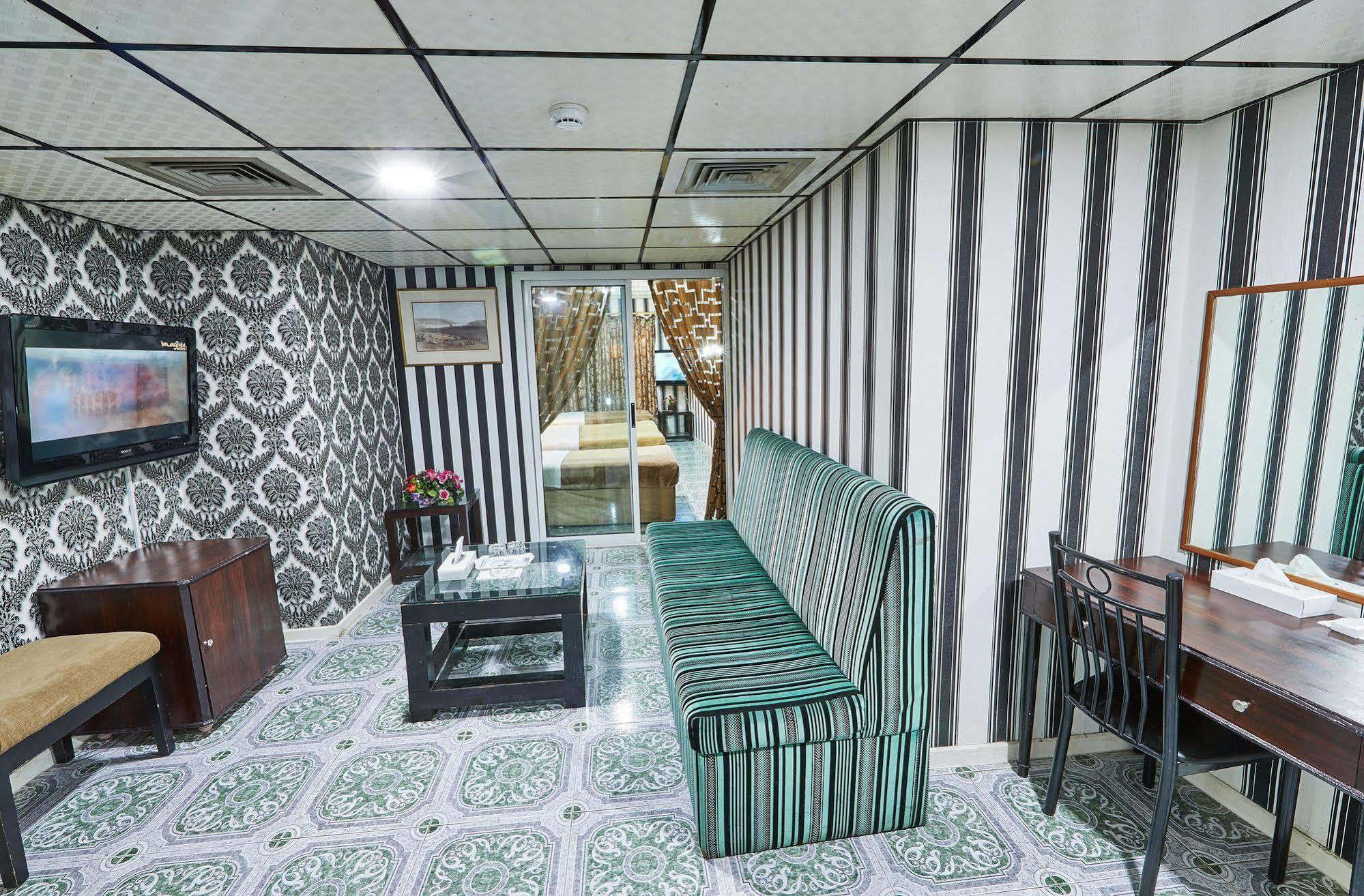 West Hotel Dubai Exterior photo