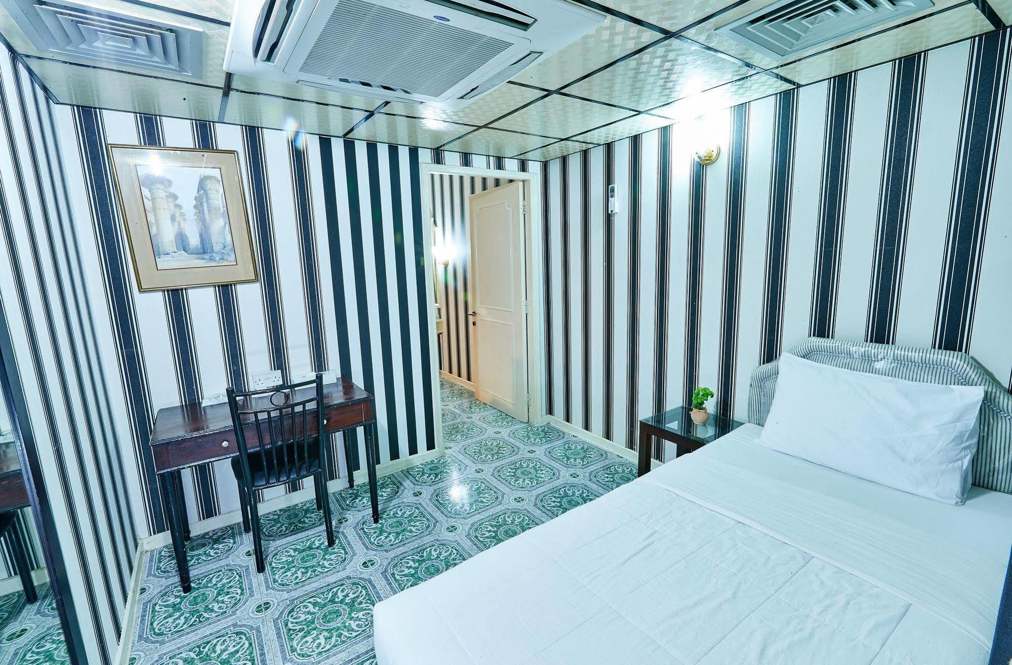 West Hotel Dubai Exterior photo
